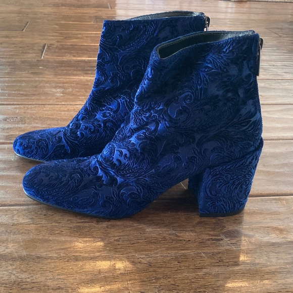 Stuart Weitzman Bacari Brocade Jacquard Botanic Blue Velvet Bootie Women's 7 - Picture 1 of 10